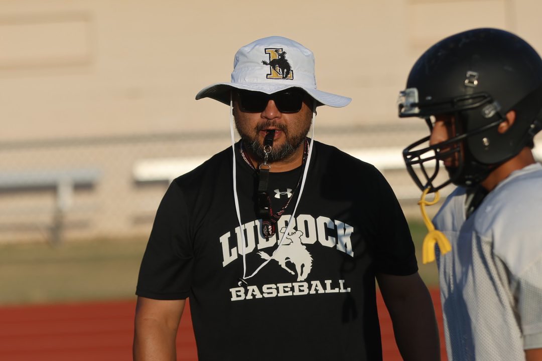 Best coach to ever do it #legendary <a href="/canihit/">Victor Gomez</a>