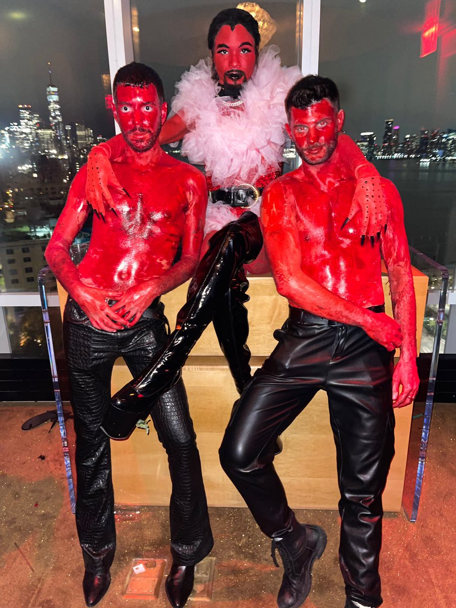 AddictedMarcos's tweet photo. Oh Iโm Sorry , But Nobody Does Evil The Way I Do . ๐น
๐ชก: @addictedbymarcos
Happy Halloween ๐
Once You See Results You Become Addicted ๐ฅ
#addicted #addictedbymarcos #happyhalloween #halloween #him #himpowerpuffgirls #powerpuffgirls #cartnoonnetwork https://t.co/Kr8X3c10Ph
