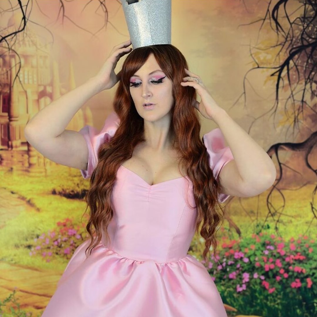 Mediamz EXCLUSIVE Influencers:EILDTV
191k followers，beauty and fashion，http://en.mediamz.comprovide opportunities and platforms for people who share their interests.#mediamz#mediamz_com#INS#tiktok#facebook#liveshow#socialmedia#socialmediamarketing