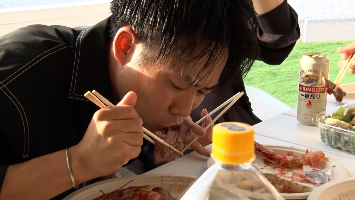 cambrian_palace's tweet photo. 今夜11時06分からの ＃カンブリア宮殿 は…都会のビルの屋上で知らない間に急増した ＃都市型バーベキュー そのブームの火付け役を大解剖！家族連れや若者の間で「安い！便利！楽しい！」と人気を集める秘密とは…新ビジネスを続々と生み出す急成長企業の舞台裏に迫ります！＃デジキュー ＃デジサーフ https://t.co/JaSq1vdHh7