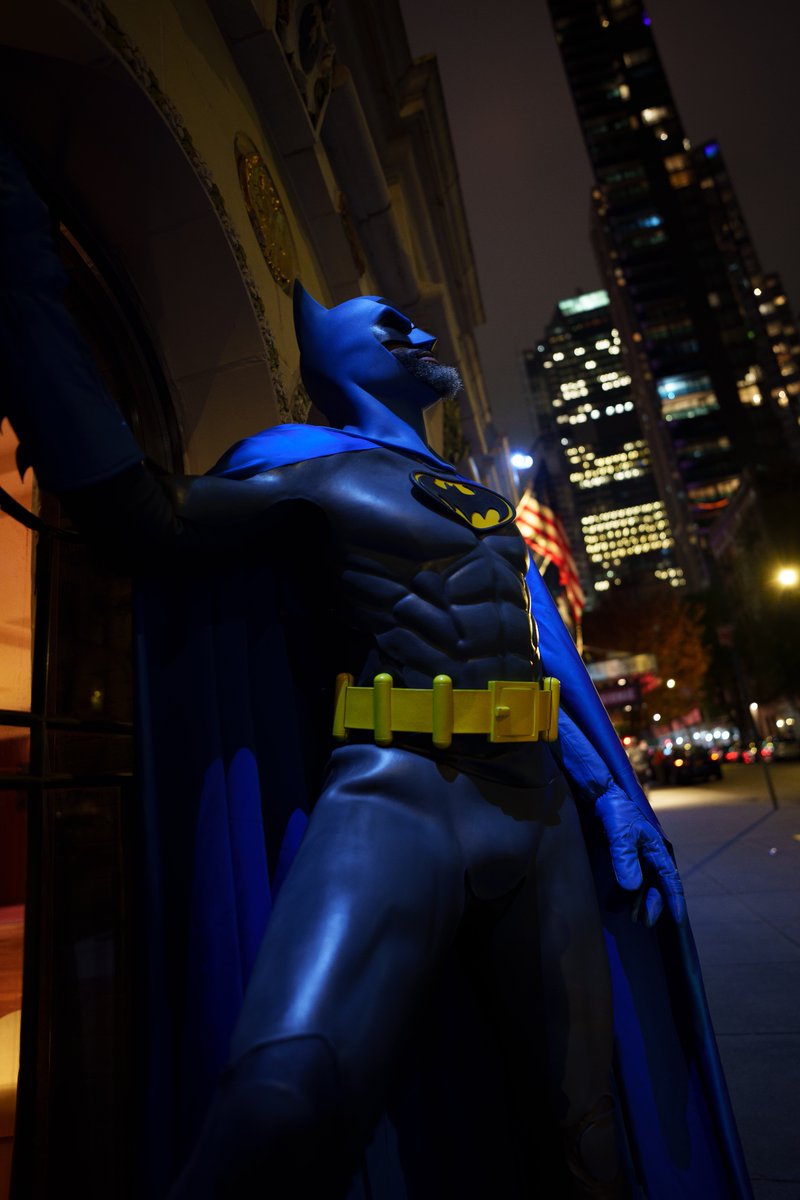 JadiTention's tweet photo. @donoDMG1 I got some updates to the suit. I changed the cowl. Boots https://t.co/F5dzuqPUit