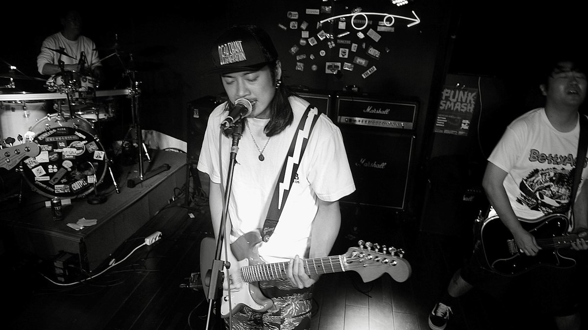 deadchant_kr's tweet photo. 이이이~ (이거 알면 광주 새럼)
Let’s go Boojic!🔥

#punk #band https://t.co/A5aJfAw3YK