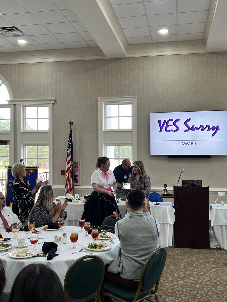 Congratulations ⁦<a href="/eastsurryhs/">East Surry HS</a>⁩ student Grace, YES Surry Entrepreneur winner who was given free one year membership to the ⁦<a href="/MtAiryChamber/">Greater Mount Airy Chamber of Commerce</a>⁩!  #thriveSCS