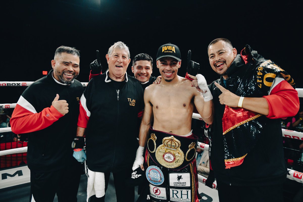 ProBoxTvEspanol's tweet photo. ANGELO LEO REGRESA CON ESTILO 🇲🇽

Sintoniza ahora para disfrutar de una acción de peso welter de clase mundial 👊

#MiércolesdePeleas #ProBoxTV #NochedeBoxeo #BoxeoEnVivo #Boxeo #PróximaPelea  #juanmanuelmarquez #bocachicavspalmetta #angeloleo https://t.co/SssvvFI5PS