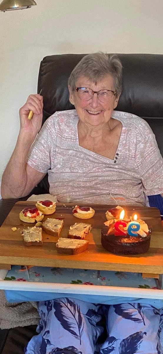 OscarRomeo1268's tweet photo. Raising a glass to my beautiful nana who gained her angel wings last night. Sleep tight and thank you for being the most amazing role model💙 https://t.co/vUeK79jZtB