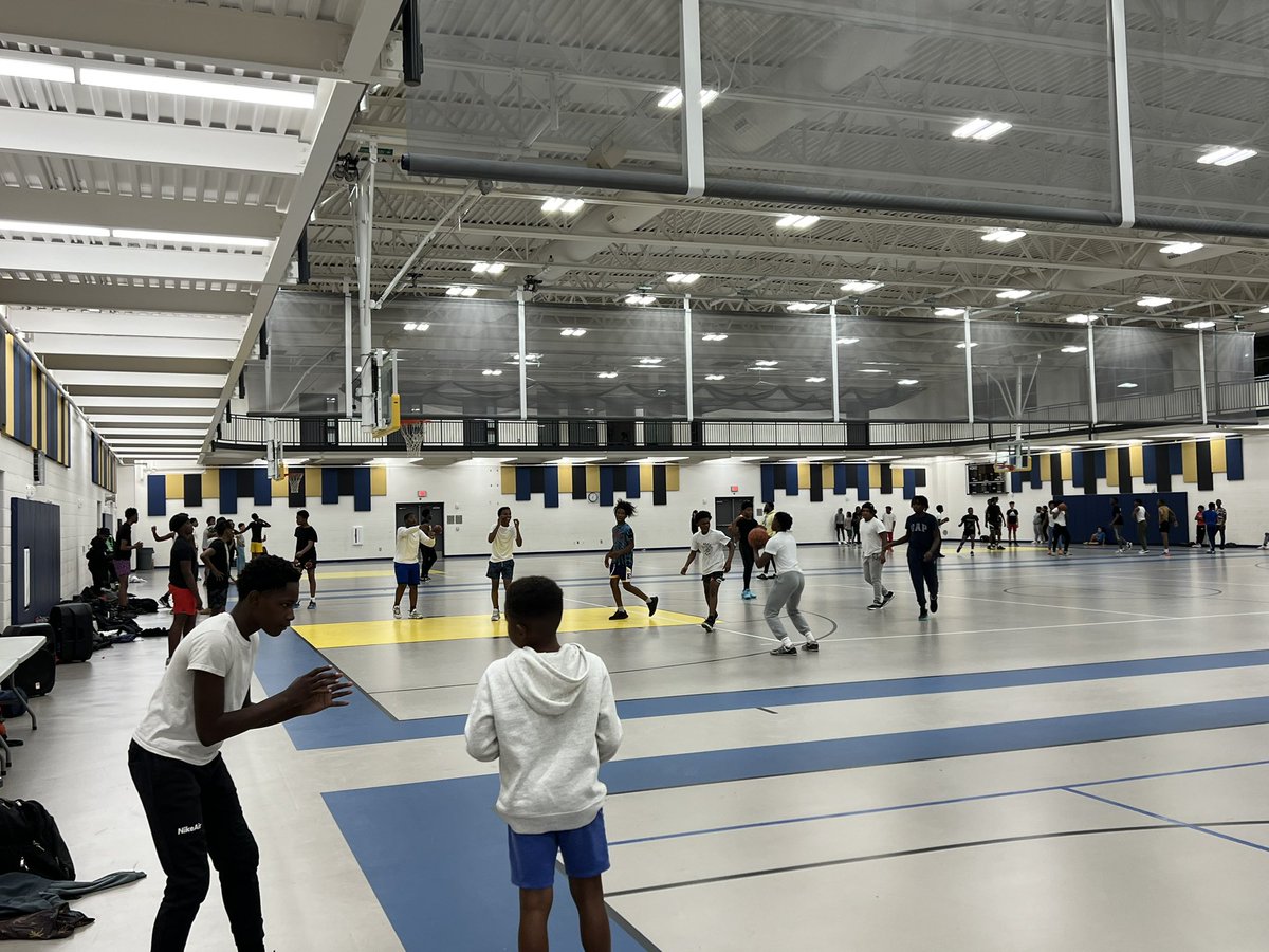 EuclidPal's tweet photo. First PAL Basketball session back and we Crushed it!!! Fantastic turnout! So excited to be back and we can’t wait for the rest of our season. https://t.co/I1KryT0sJm