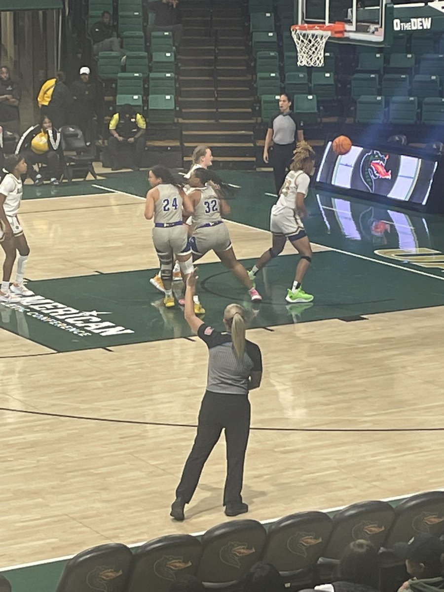 It was great to see Jordan Kierbow (<a href="/jordankierbow1/">Jordan Kierbow</a>) on the court tonight against UAB. So proud of her!