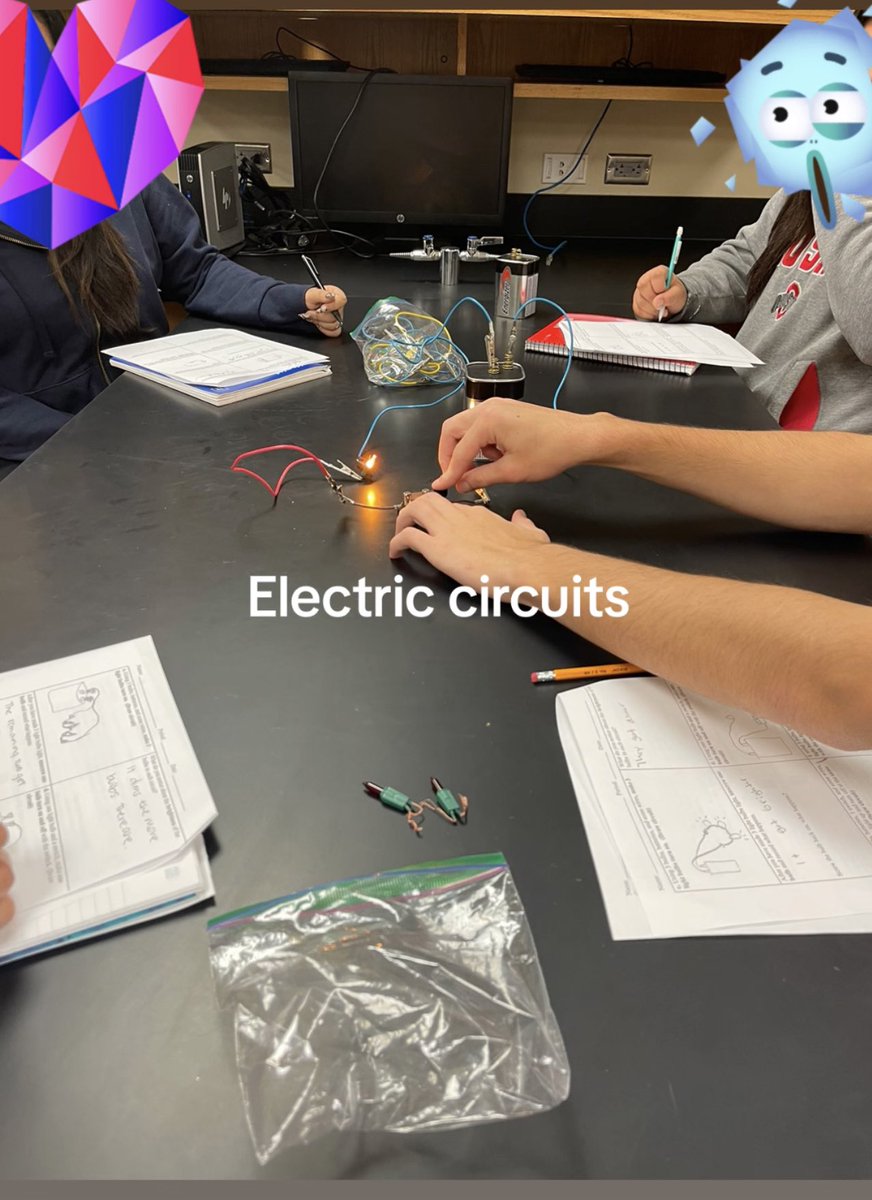MrsVasquezTeach's tweet photo. Today my IPC students built circuits to determine the operational differences between series circuits and parallel circuits  @MrsHWC @bloomer_sa https://t.co/B6bqeYyfFt
