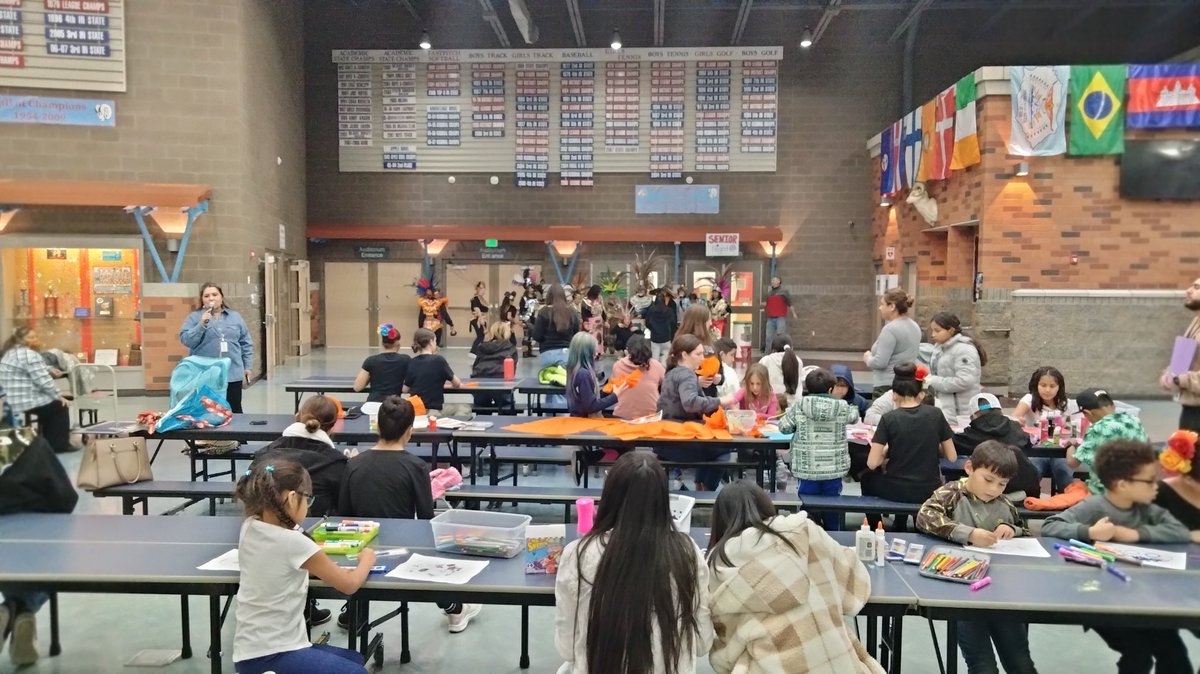 Día de los Muertos Celebration. Thnx to our Family Engagement Dept. for organizing this family-friendly event! <a href="/WVSD208/">West Valley School District</a>