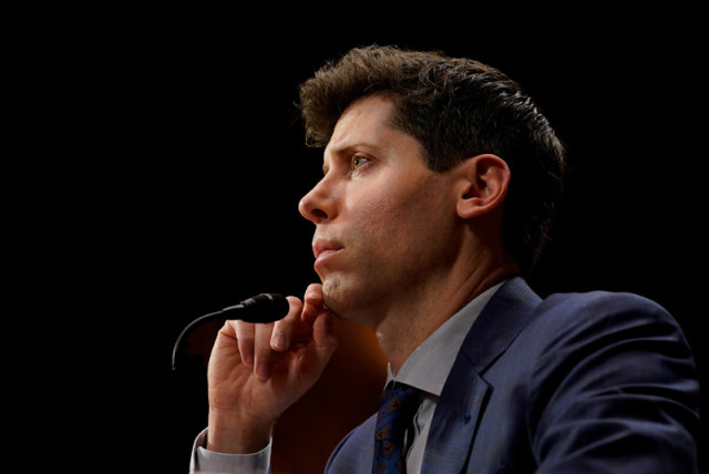 Sam Altman: "A big secret is that you can bend the world to your will a surprising percentage of the time—most people don’t even try, and just accept that things are the way that they are.

People have an enormous capacity to make things happen. A combination of self-doubt,