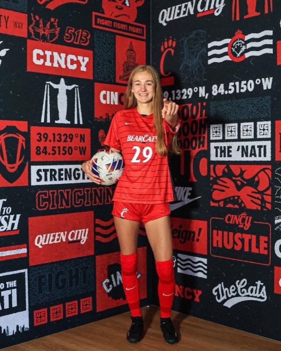 2025 Defender Kailey Shannon has committed to Cincinnati. 

Congrats <a href="/KaileyS29/">Kailey Shannon</a>!!!