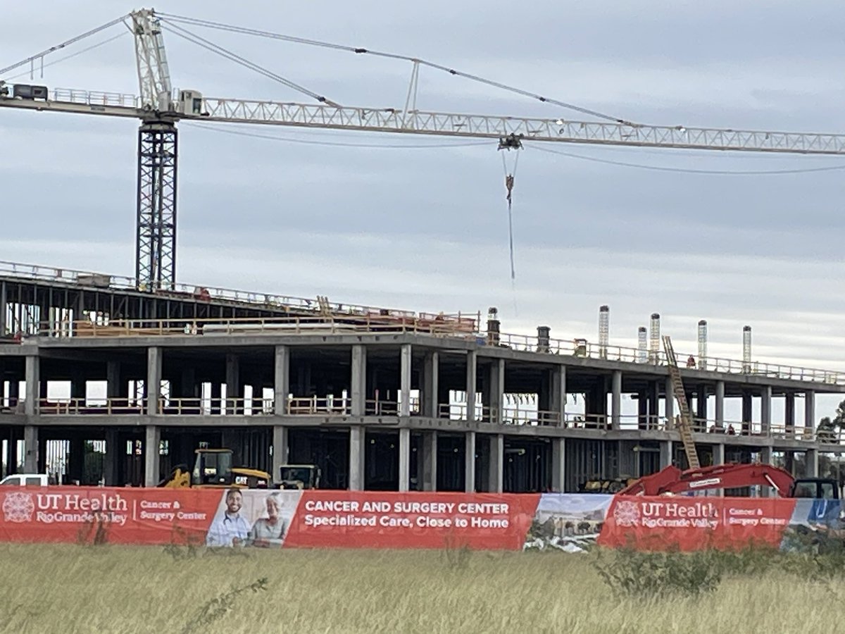 UTRGVCancer's tweet photo. New banners are up on the UTRGV Cancer Center and Ambulatory Surgery Center https://t.co/gjkYKzNMVG