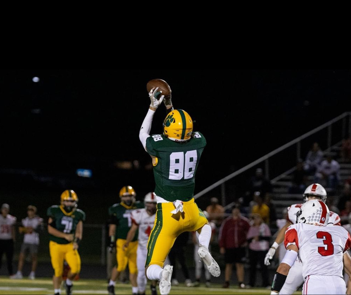 Ashwaubenon Football tweet media