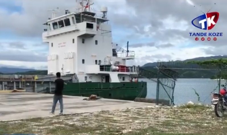 Makay_Hayti's tweet photo. ✊🏾😀🚢🚢

Pral gen kouri kay vwazen sanble.

📍Senlwidisid😍 https://t.co/tb10uq0sRY