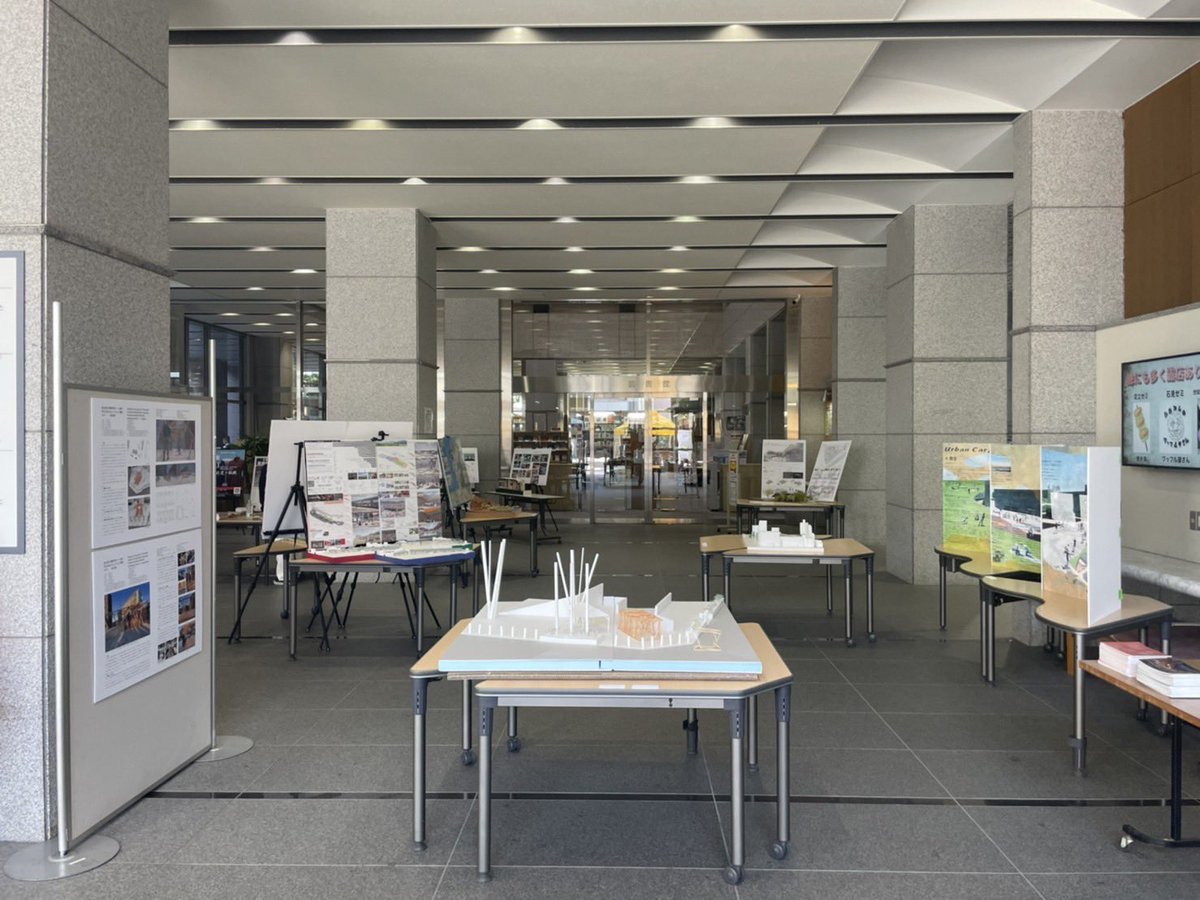 minamilab's tweet photo. 本日から2日間、国士舘大学中央図書館前とメイプルセンチュリーホール地下1階製図室にてプロジェクト関連や模型まどの展示を行ってます!!

興味のある方、是非足をお運びください https://t.co/yKJKIT0gPP