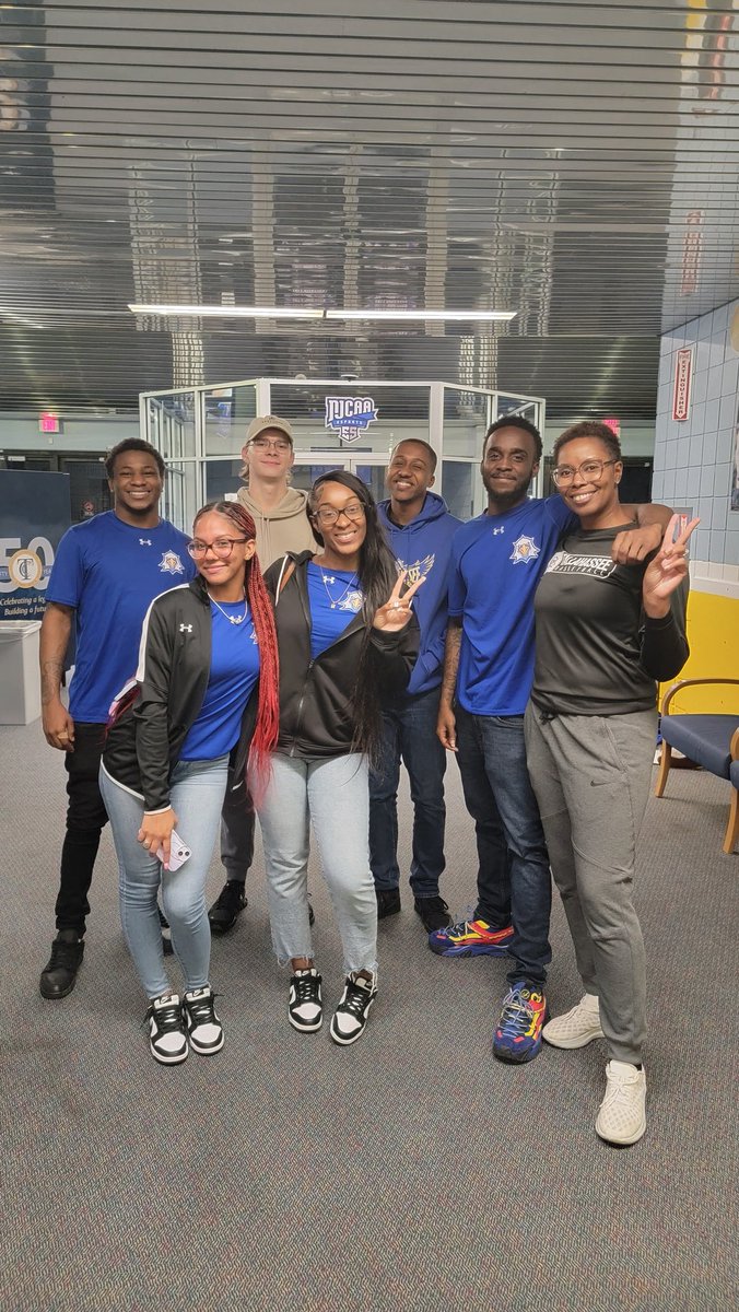 Ashley Johnson tweet media