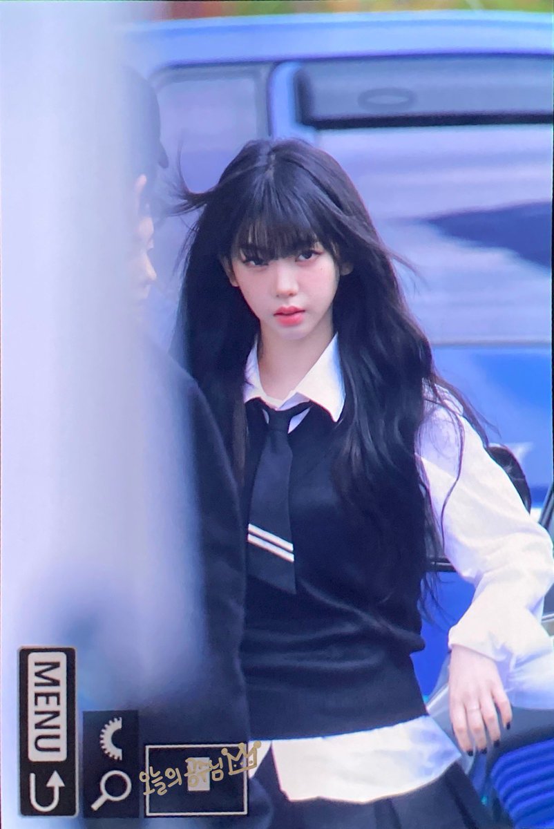 ujiminphoria's tweet photo. Karina looks like she came straight out of an anime https://t.co/RlMqemyVSE
