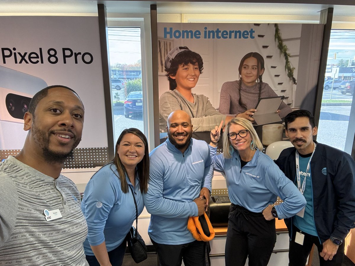 Great launch day QC! So proud of this entire team to prepare and execute over 20 AIA on launch day!!! <a href="/iamkellsmcc/">Kellie McClinton</a> <a href="/Bh7316/">Brittany Harrison</a> <a href="/404girl/">Betsy Francis</a> <a href="/CamDunn18/">Cam Dunn</a> @MeraCMall <a href="/natashamichael_/">NM</a>  @DominickJMidway <a href="/getmoney121219/">Dyani Davis</a> <a href="/Javi_Janeiro/">Javier Janeiro</a>