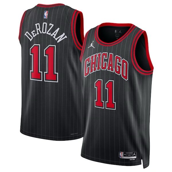 🚨DeMar DeRozan Jersey Giveaway🚨

In honor of DeMar passing Larry Bird on the all-time scoring list, we’re giving away a Jordan Statement Edition jersey! 

To enter:
1.) Follow @JAYChicagoBulls 
2.) Like/RT this tweet
3.) Reply #SeeRed 

Winner announced 11/5!

*If you’re