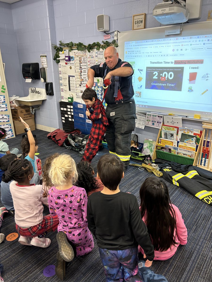 Thank you firefighter Buzz for coming and teaching Room 105 about firefighters and the gear they use everyday!#TogetherWeCan <a href="/MarkTwainD63/">Mark Twain School</a> <a href="/sussman_howard/">Howard Sussman</a> <a href="/EllianEydis/">Ellian Eydis</a>