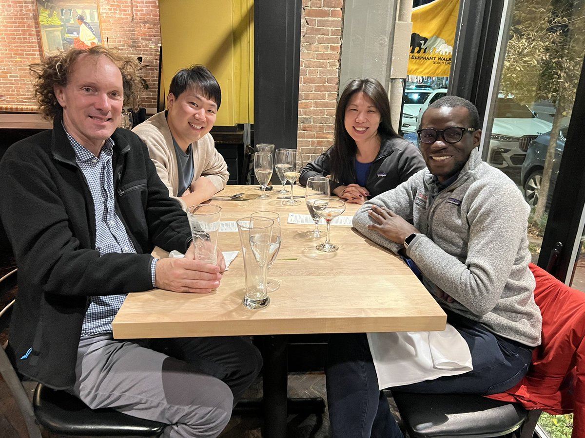 A really fun @theChaudhurilab reunion in Boston, with special guest @FletcherLab_UCB! @_SungminNam & @KoladeAdebowal1‘s “science grandpa” (i.e. their grad school mentor’s grad school mentor). 😂