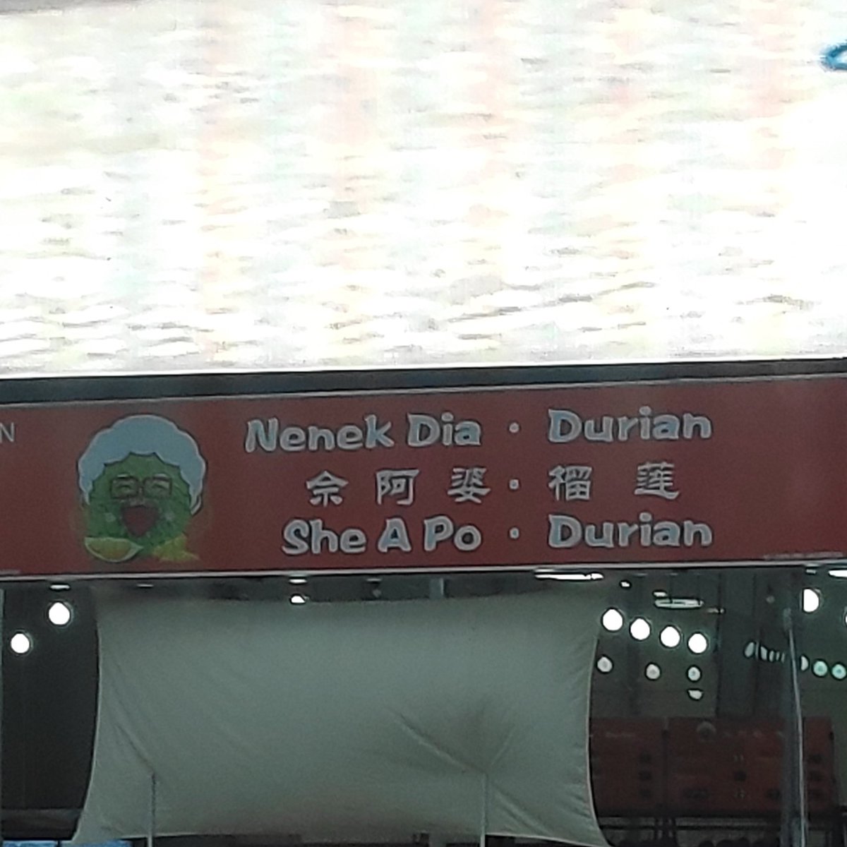 _AnakUtara's tweet image. Nenek dia kenapa bang?