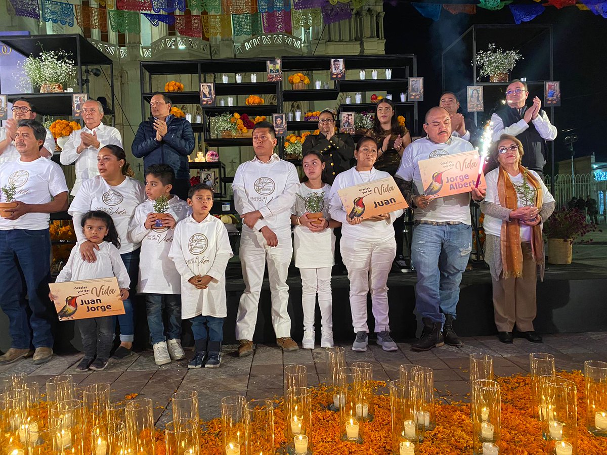 sntsa_37's tweet image. ¡Celebramos con alegría el evento en conmemoración de nuestros valientes donadores de vida (órganos) en el Centro Estatal de Trasplantes del Estado de Guanajuato! 💙🫀🌟 #DonarEsAmor #SalvaVidas #Guanajuato

@martincano37 @diegosinhue @DrDanielDiazGto @ectorjaime @martincano37