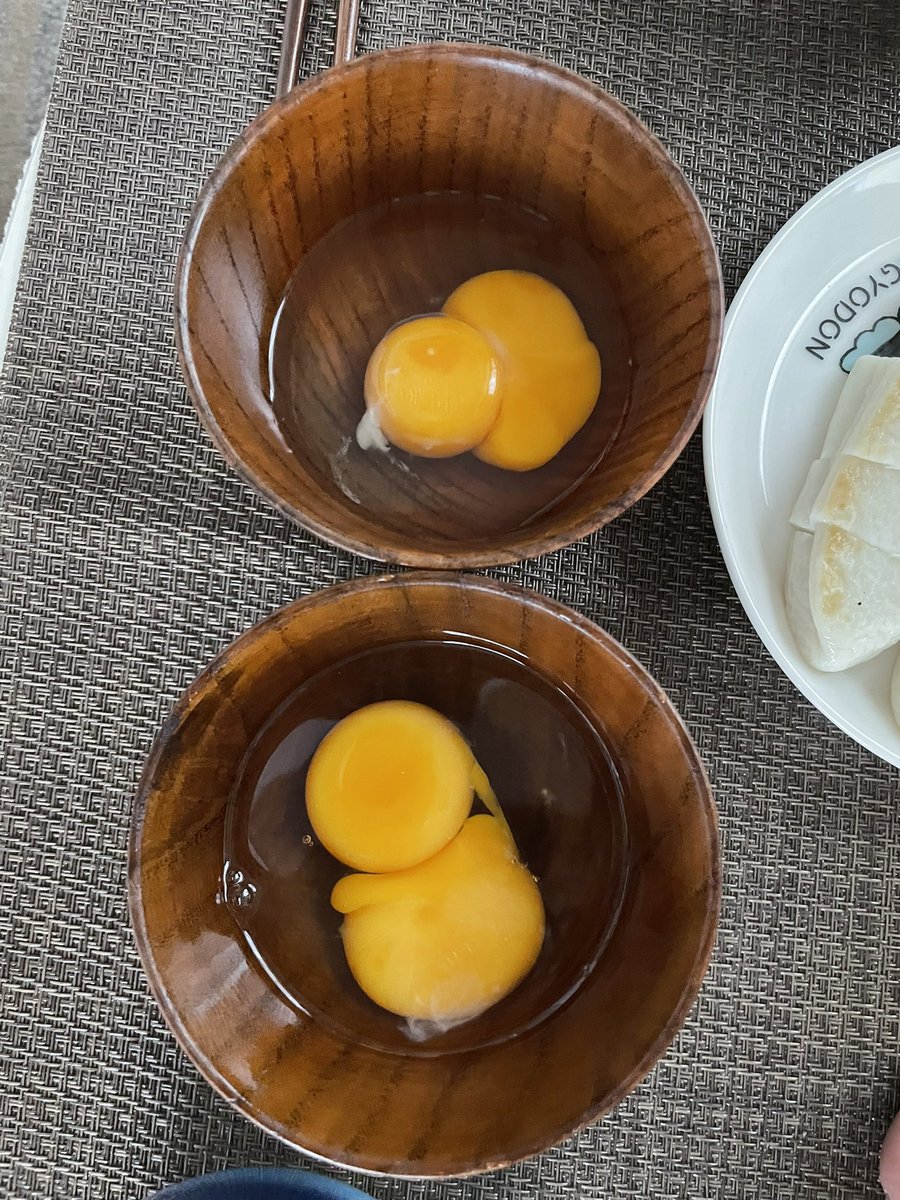 今日も勝つぞーー！
今日は双子の卵🥚 2個あたったから、きっといことある！(さっき転けて擦りむけたけど笑)