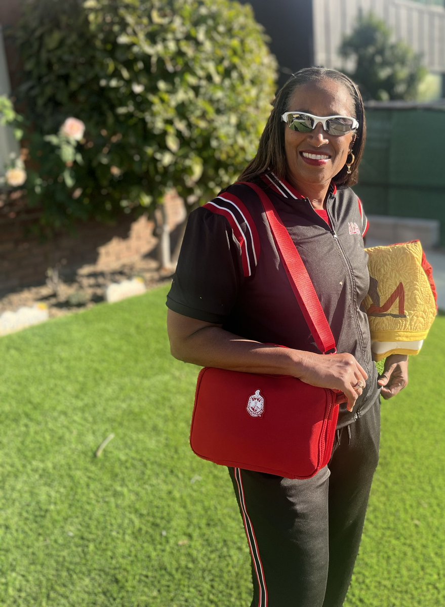 Geesmom2's tweet image. What’s in the box?  
Delta Sigma Theta Lunch Bag, Delta, Sigma Theta Bento Box, Delta, Sigma Theta Silicone Snack Bag❣️
#deltaboxbrandambassador
#deltabox  #deardelta #dst #1913 #ooop #blessed #divine9 #dsttakeover #dst1913 #fortitude #trunksup o