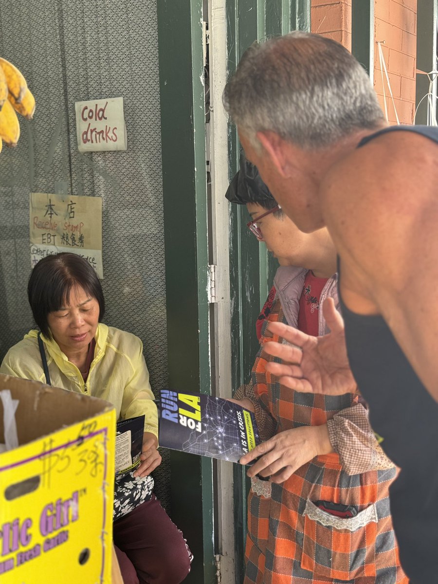 thejudge4da's tweet photo. Judge Mitchell visited Chinatown this morning as part of his “Run for  LA” initiative. When he becomes the next DA, Los Angeles County will have a District Attorney who knows each community, from the street level. 

#Run4LA #RunforLA #Chinatown https://t.co/QRdav58JnU