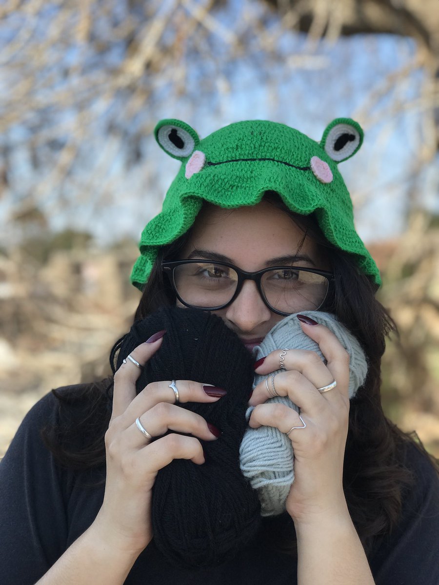 Yanira_GH's tweet photo. Me hace muy feliz anunciar la apertura de mi tienda de patrones de amigurumis en Etsy y más con la publicación de este patrón de gorrito de rana!
Agradecería mucho compartan esta publicación.
Este es el enlace directo a mi tienda: https://t.co/OSNaqoFcAI https://t.co/UiNyWF1jSa