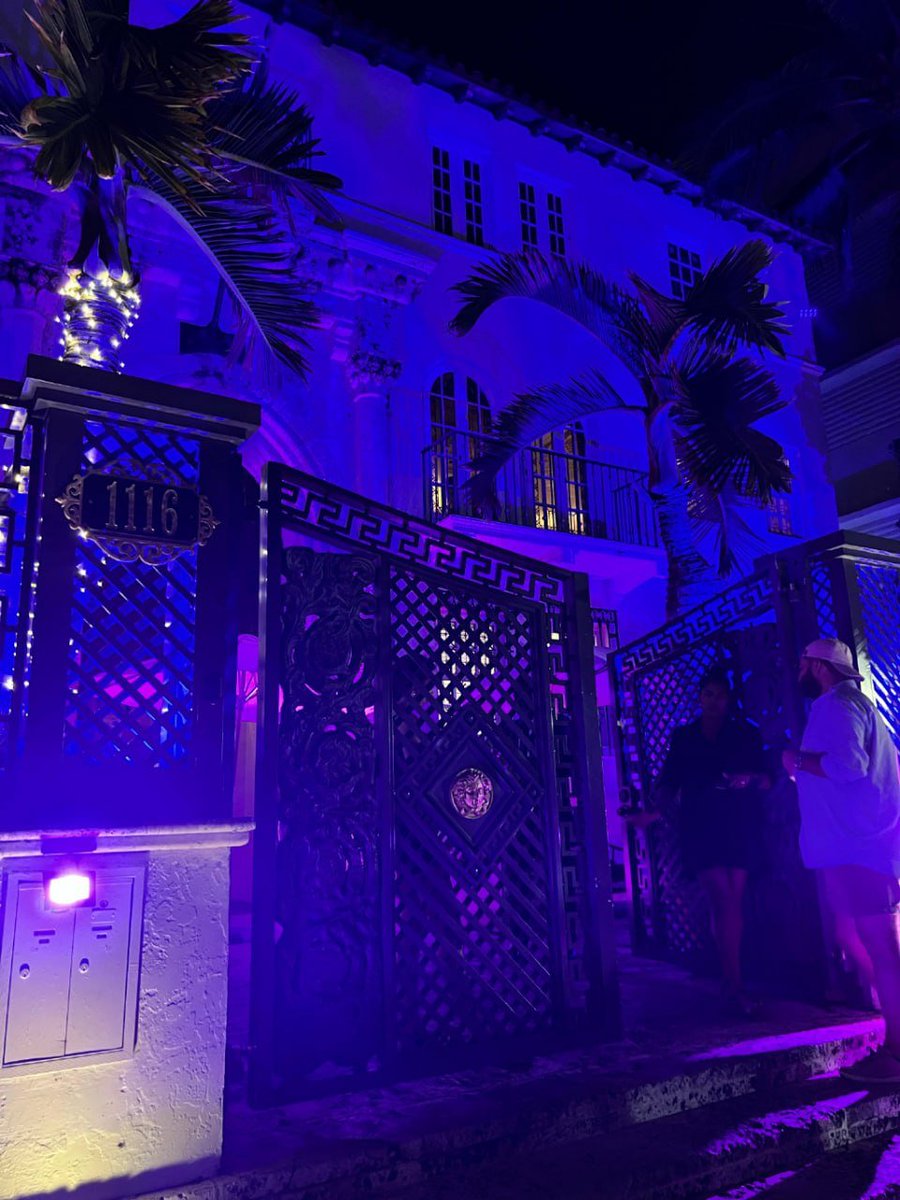 SudeNude's tweet photo. Come and experience different happiness at night.😁✨🥂

#hapiness https://t.co/skfWi48rnw