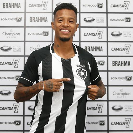 sp100qualidade's tweet photo. e o tchê tchê que vai perder dois campeonatos brasileiros mais fáceis da história KKKKKKKKKKKKKKKKKKKKKKKKKKKKKK https://t.co/oNfM1oGQfi
