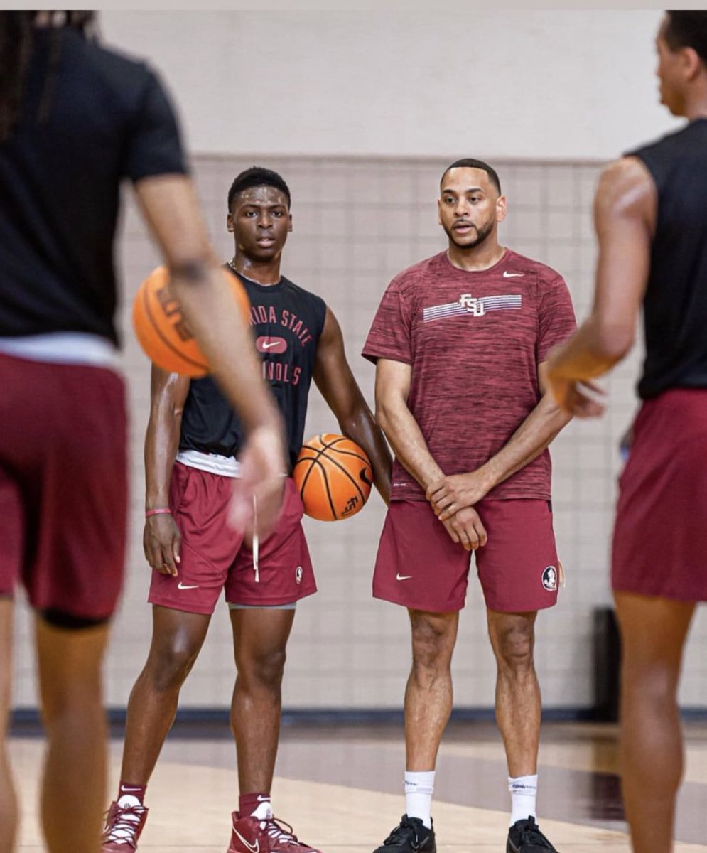 As I begin year 1️⃣8️⃣ on the sidelines I am overwhelmed w/ the Joy this  🏀 game as provided me.. From AAU girls to D3 to HS to JUCO to HC at NAIA to Boise State to Florida State &amp; now back home 🏡 w/the ZAGS let me encourage all y'all out there to STAY ORIGINAL
#skymotivation