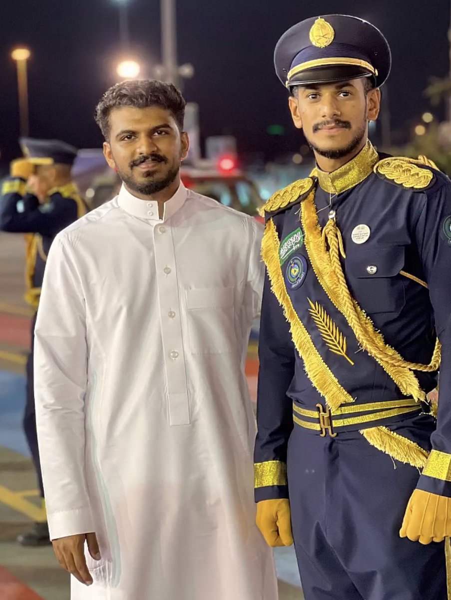 alslamh2020's tweet photo. نبارك للشاب ماجد عمر شامي اليحياوي بمناسبة تخرجة من دورة الاستجداد في #الدفاع_المدني
 ودعواتنا الصادقه له بالتوفيق والسداد لخدمة دينه ومليكه ووطنه 🇸🇦 https://t.co/Ql22e5SR0Y