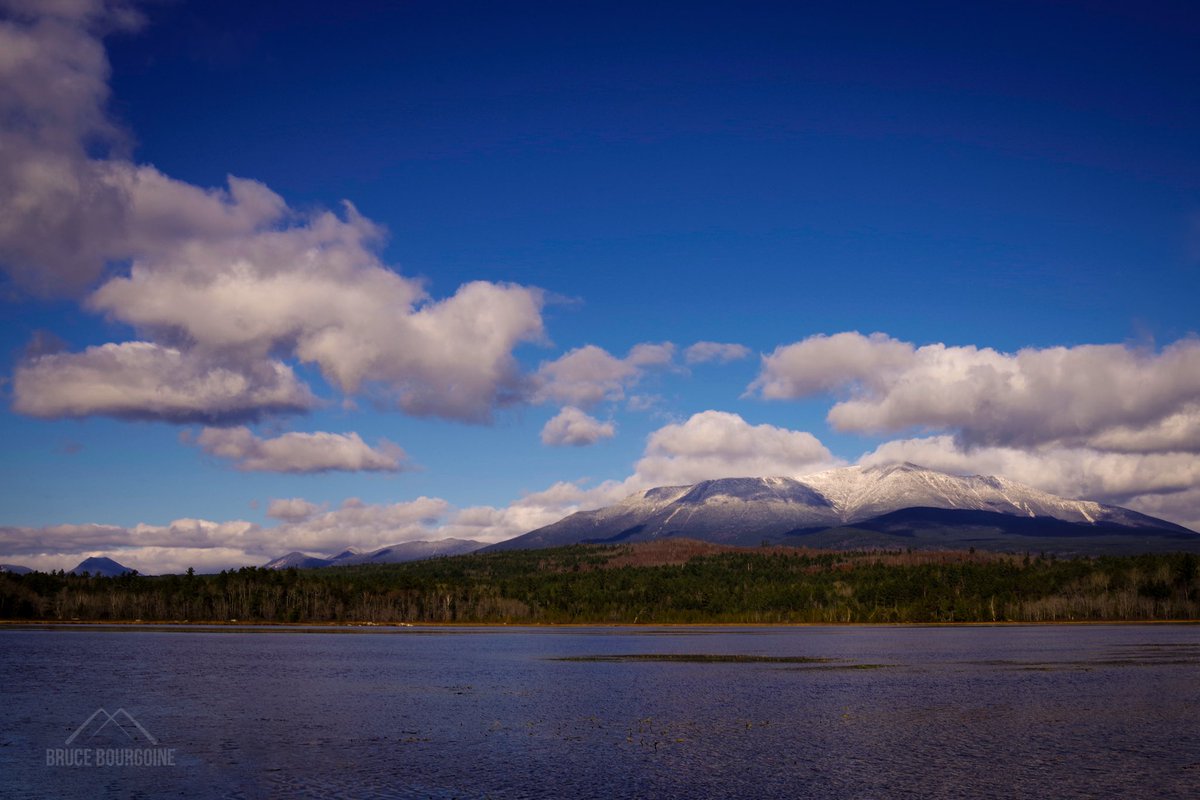 BruceBourgoine's tweet photo. #Katahdin slopes with November 1st snows.   #MEoutside https://t.co/4qvenGHqjz