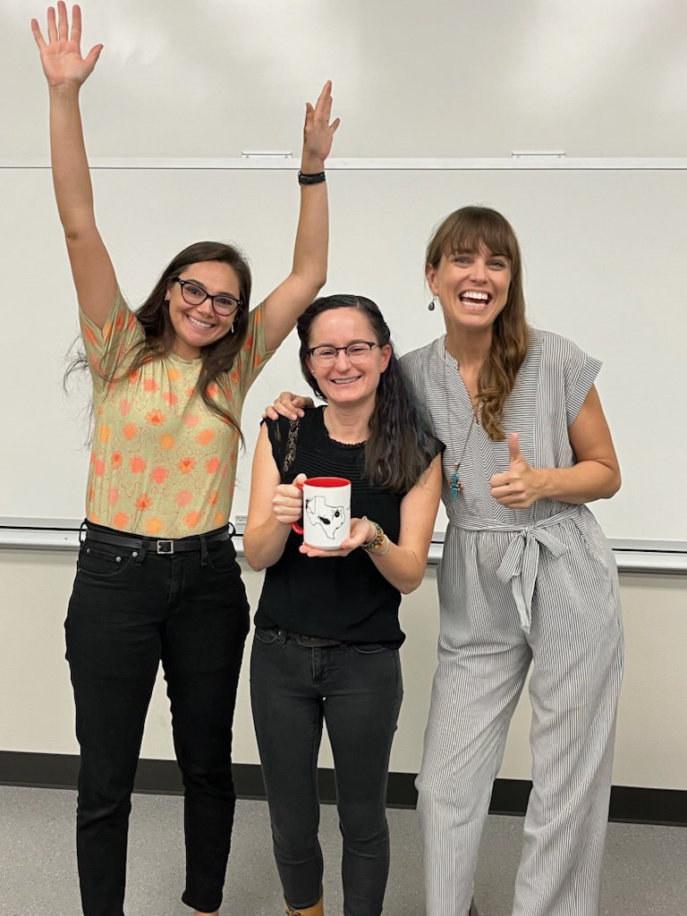 @TAMUEEB and @hamer_lab had an absolute blast hosting @DrChelseaLWood from @uw_fishes learning about the historical decline of 11% per decade of marine parasites with more complex life cycles. Most likely they are feeling the HEAT (ocean surface temps) #parasiteconservation