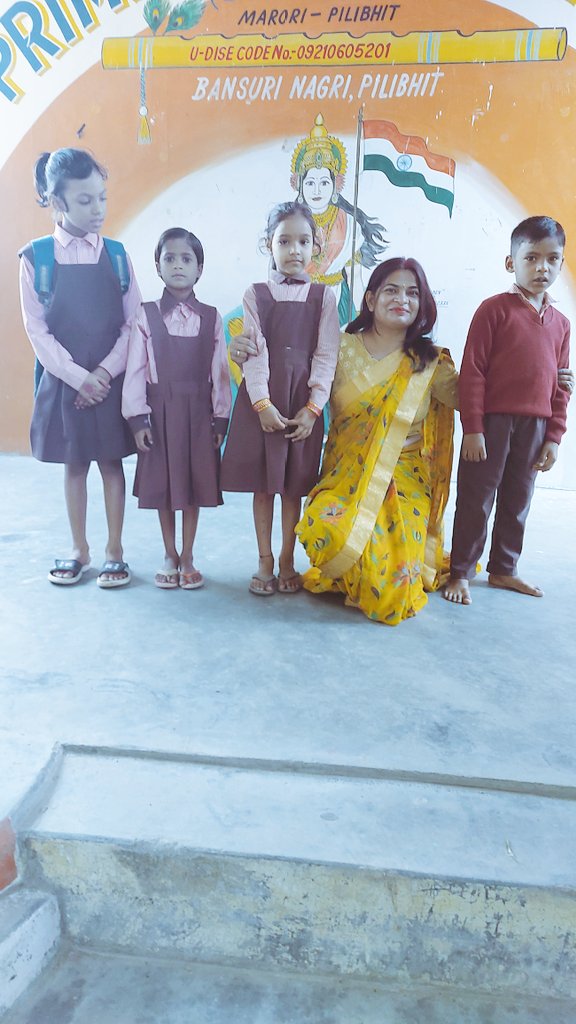 Welcome back to school after a festival again
Students said ma'am u looking 👌 in sari
Thanx lovely Students