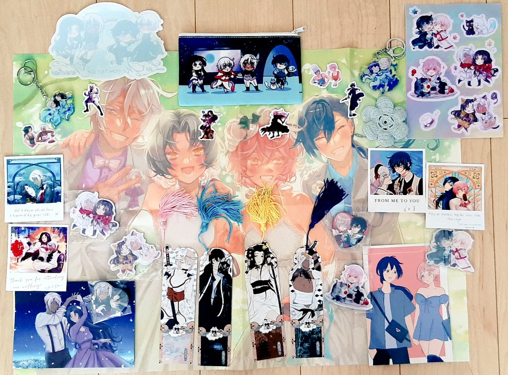 makemeyourmoon's tweet photo. @vanijeannezine Got my zine bundle last month but I've been so busy with adulting ahhh. Finally opened it and I'm gushing like a kid opening her Christmas present 😭 You guys are amazing!!! Grateful that my DN fics found home in this zine ❣ https://t.co/SIqyrJbocF