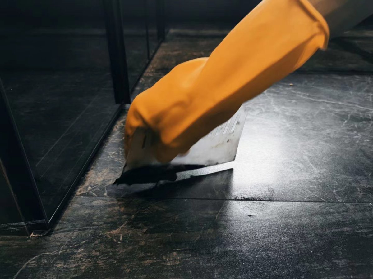 NicolaLi10's tweet image. Perflex tubbed epoxy tile mortar grout is easy to apply.
A new project was competed with the black mortar grout to match with the black ceramic tiles. After the construction’s finished, the overall ceramic tile floor look seamless.

#perflex #homedecor #kitchen #bathroom #tile