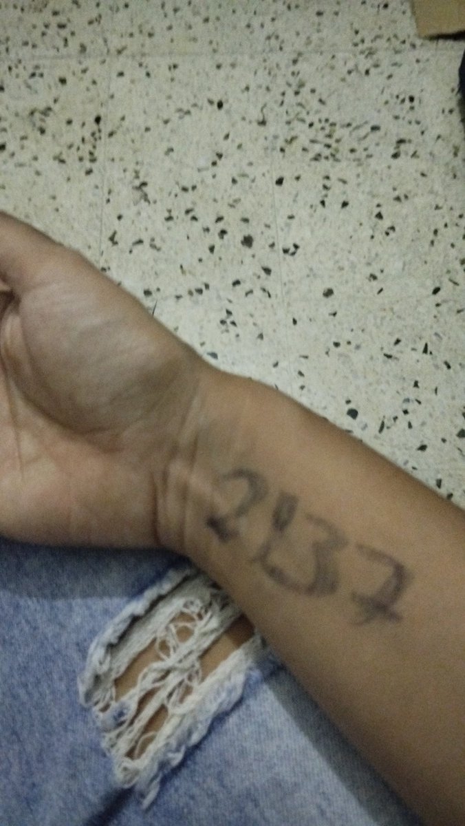 Ysja96's tweet photo. @Diazricardo94 No pudimos tampoco, desde ayer 7pm https://t.co/43S8AkV9zl