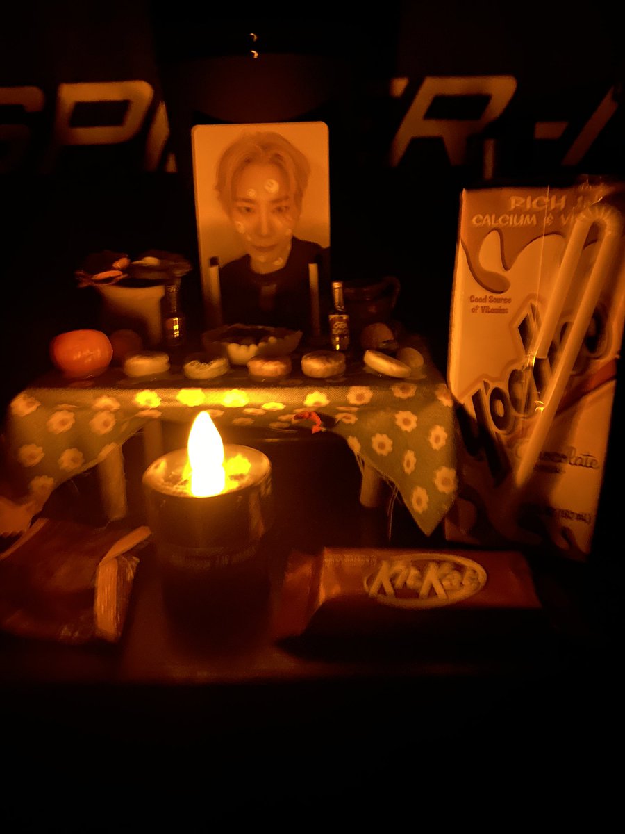 starfiregyeom's tweet photo. My ofrenda to Moonbin 💜 #Ofrenda #MOONBIN https://t.co/7ONaqTFlIT