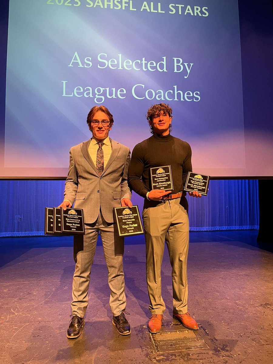 Thankful to receive league’s most outstanding RB &amp; LB!
<a href="/ParkerGage06/">Gage Parker</a>