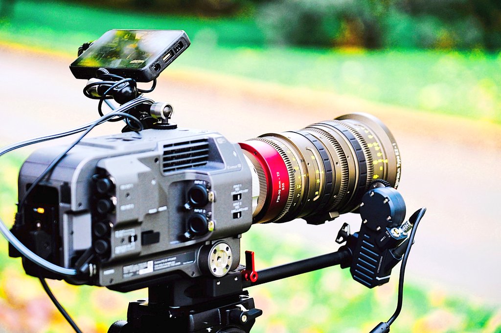 CoastingThunder's tweet photo. Last week, we were invited by the @BassProShops family to film at @BigCedarLodge  🍂📽🍁🎬🍃

The views were breathtaking, the people were gracious, and the shots were incredible. #Inspire3 #drones #Angenieux #SonyFX9 #GoProHero https://t.co/hiByhlYhgE