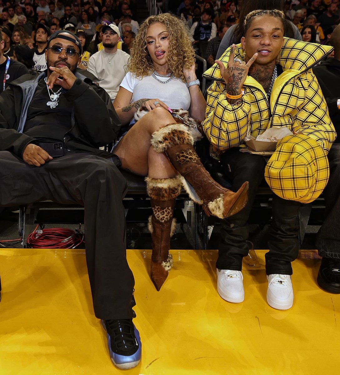 NBA's tweet image. 🎵 @MikeWiLLMadeIt @Latto &amp;amp; @SwaeLee courtside in LA! 

#NBACelebRow #DifferentBreed