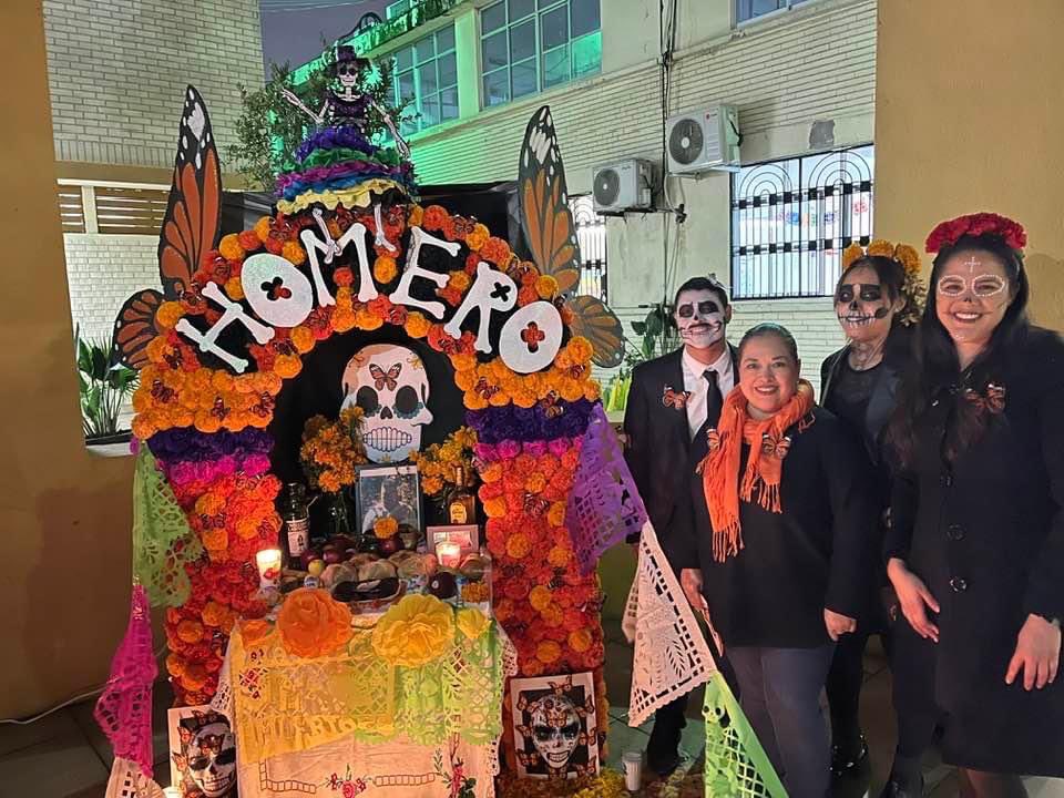 BiosMarco's tweet photo. Altar en honor a @Homerogomez_g El Guardían de la Mariposa Monarca,  por alumnos de primer sem de la Lic. en Enseñanza y Aprendizaje de la Biología. ENSMSG Monterrey, Mex. 

@SEMARNAT_mx @CONABIO @MedioAmbienteNL 

#BioS_ENS 

#GuardianPorSiempre https://t.co/panQdxd3fW