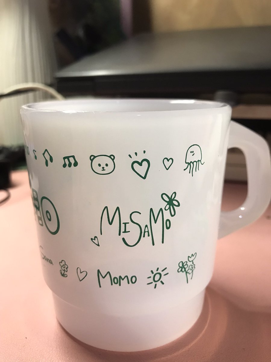 the prettiest mug i ever had 🤩 thank you for the surprise @myoihauls 💗 and @bbybluelovecart super safe ng packaging !! 💌 #nynwicecartfeedbacks