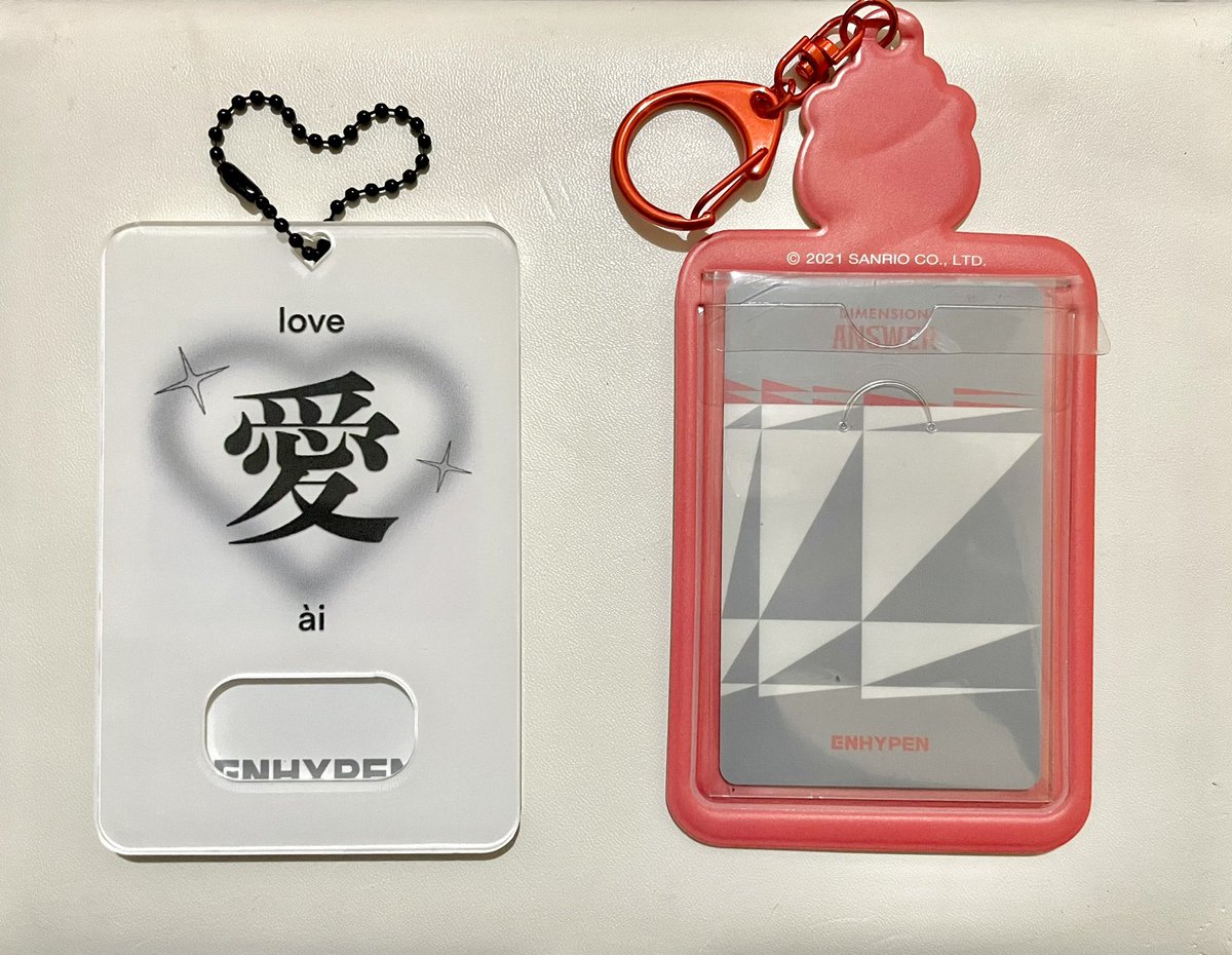 miobuys's tweet photo. ꒰ wts lfb ph ꒱ #miobuysonhands

𓇿 acrylic pc holder &amp; sanrio hello kitty pc holder  
 
₱190 - sanrio
₱240 - acrylic 

✧ onhand
✧ pc not included !!
✧ color may vary due to lighting

mop: gcash
mod: ggx
dop: payo/3 days

reply/dm to claim ♡

⌗ photocard keyring love mono https://t.co/KbWsuFTnq6