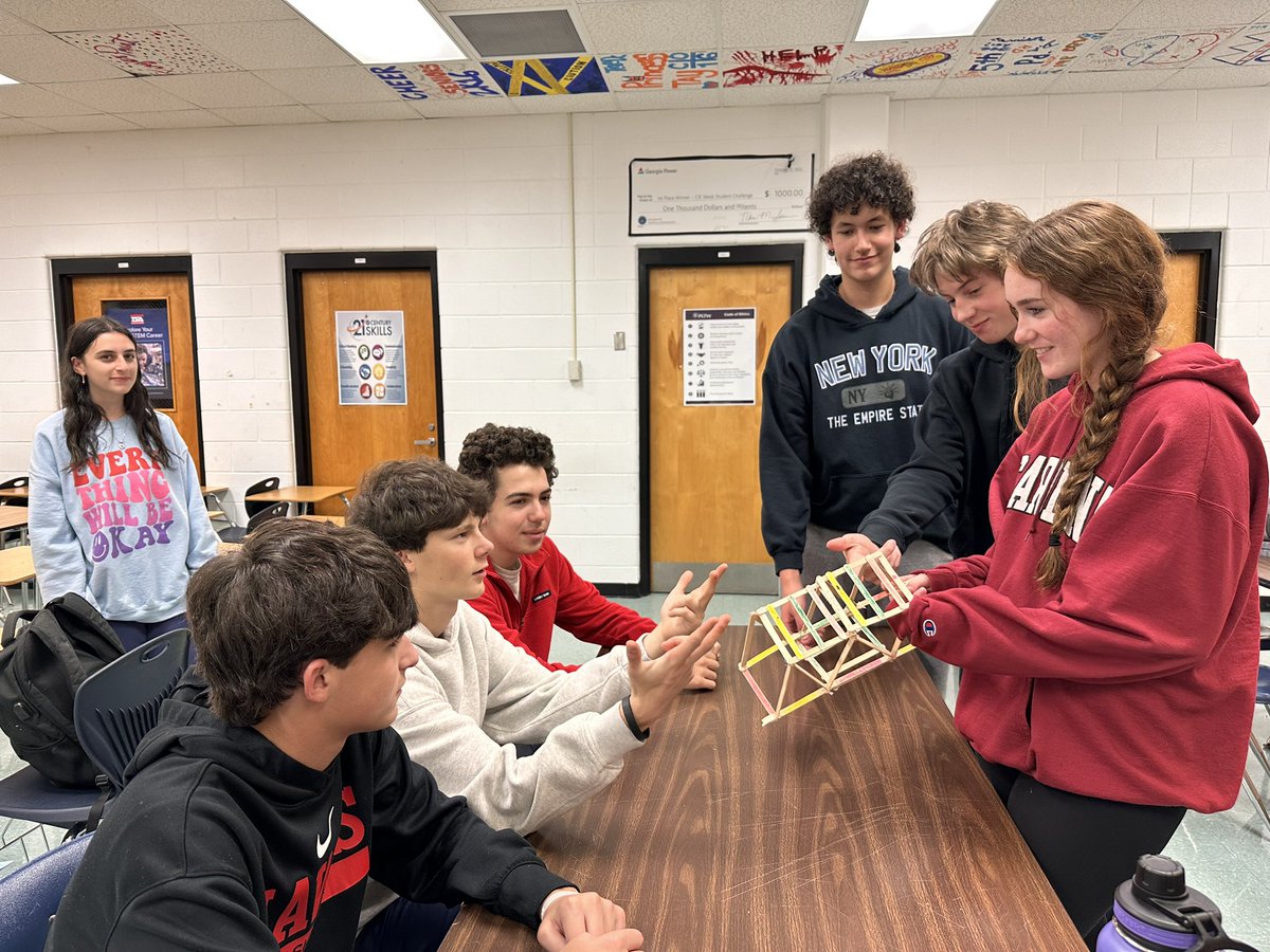#Teamwork is the heart of our Architecture Club, students are not just reviewing work but elevating it thro #collaborative efforts! 

Witness the power of unity in shaping the future. #FutureArchitects 

<a href="/NSSpartans/">NSHS</a> <a href="/FCS_NSHS_Princ/">Scott Hanson</a> <a href="/FCSCTAE/">Fulton County Schools CTAE</a> <a href="/FultonCoSchools/">FultonCountySchools</a> <a href="/SSEFGeorgia/">Sandy Springs Education Force</a>