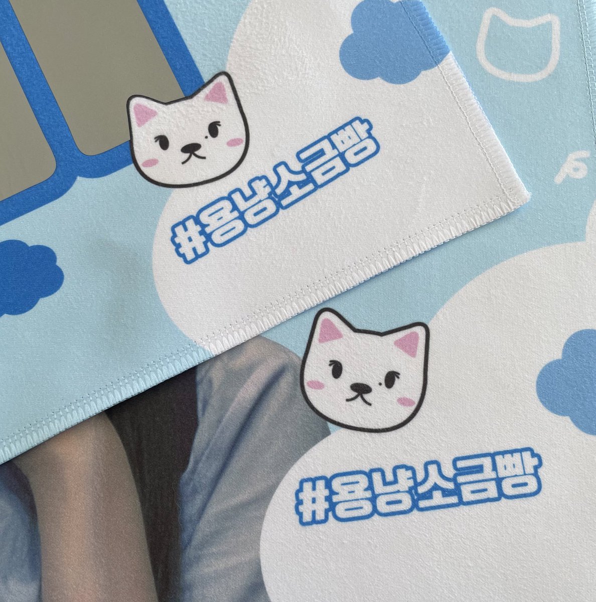 ew_2003's tweet photo. 슬로건 실물(՞ . .՞)੭”♡ https://t.co/A8iWSxw0Fp